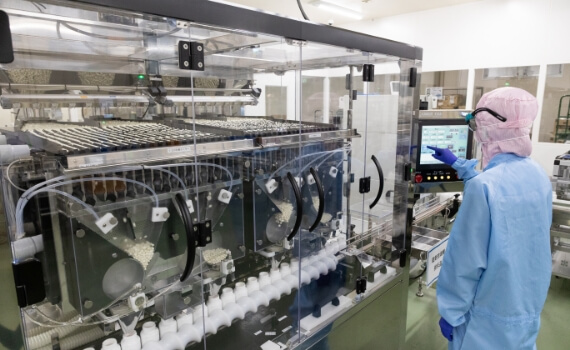 充填（ボトル/パウチ）